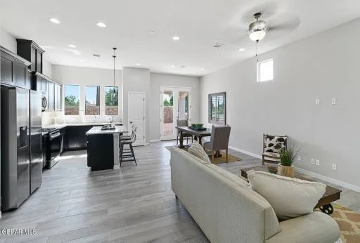 13805 Summer View Avenue 11