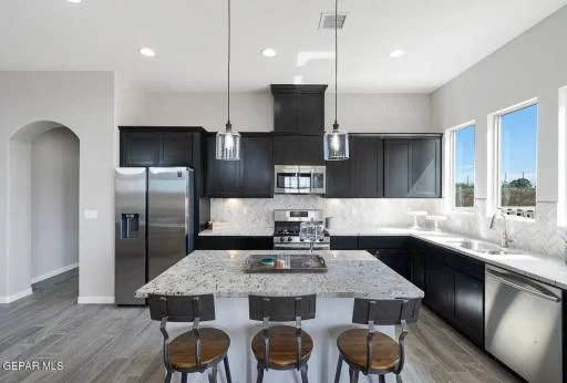 13805 Summer View Avenue 25