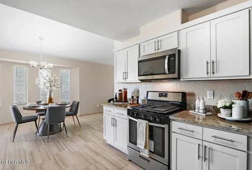 13817 Lorenz Avenue 16