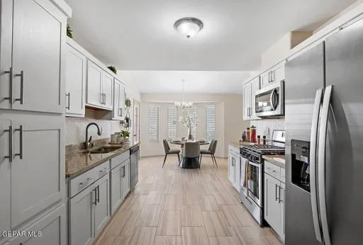 13817 Lorenz Avenue 17