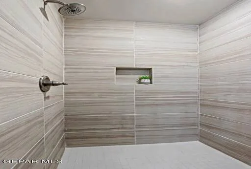 13817 Lorenz Avenue 21