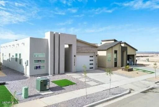 13829 SUMMER VIEW Avenue 14