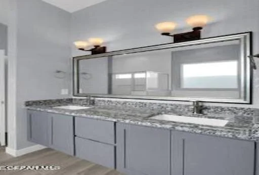 13829 SUMMER VIEW Avenue 7
