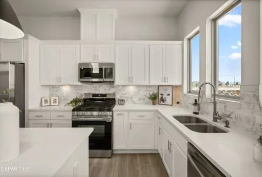 13853 Paseo De Gloria Avenu 27