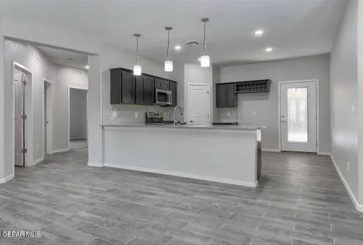 13861 Summer View Avenue 6