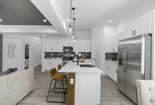 13901 Summer View Avenue 24