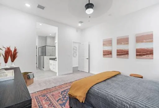 13901 Summer View Avenue 8