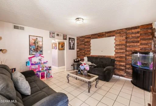 13921 GOLDEN MESA Court 9
