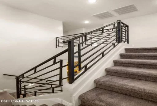 13016 RUNWAY Avenue 40