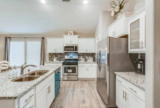 13973 Margaret Ponce Avenue 18
