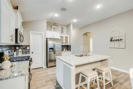 13973 Margaret Ponce Avenue 9