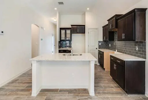 13977 Margaret Ponce Avenue 21
