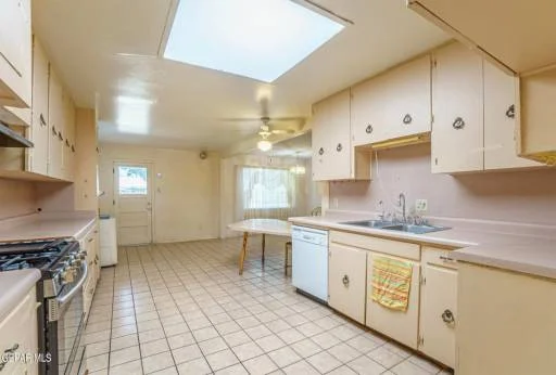 1408 NUECES Way 19