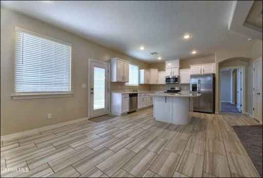 13052 Runway Avenue 13