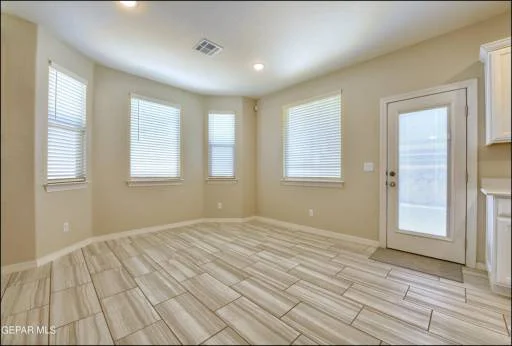 13052 Runway Avenue 10