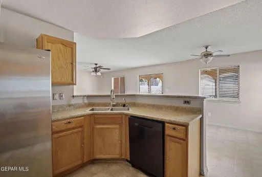 14301 PACIFIC POINT Drive 11