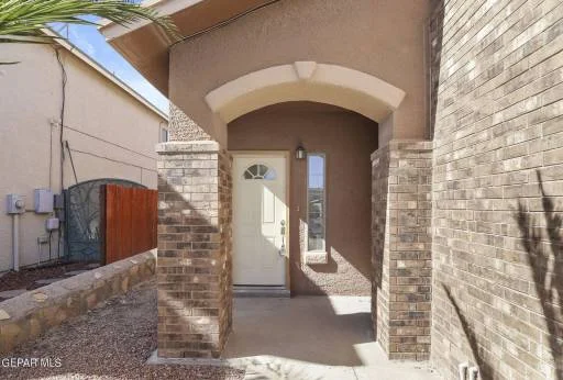 14301 PACIFIC POINT Drive 18