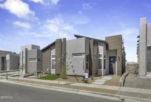 13083 Emerald Hills Avenue 1