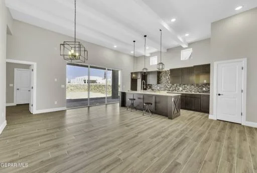 13083 Emerald Hills Avenue 3