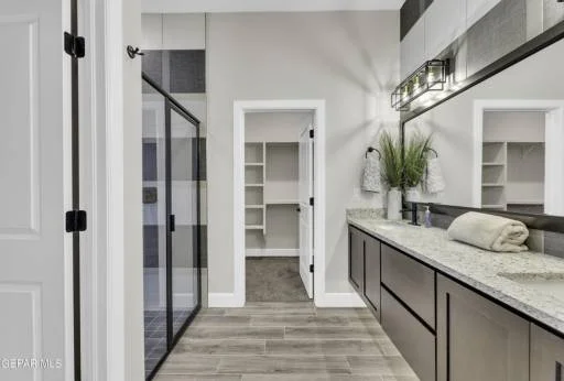 13083 Emerald Hills Avenue 27