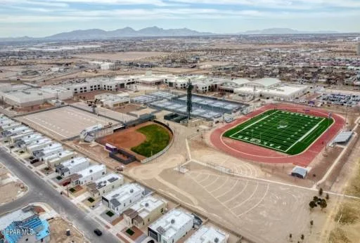 13087 Emerald Hills Avenue 15