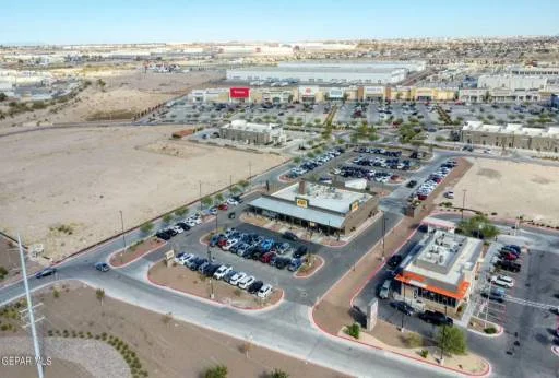 13087 Emerald Hills Avenue 16