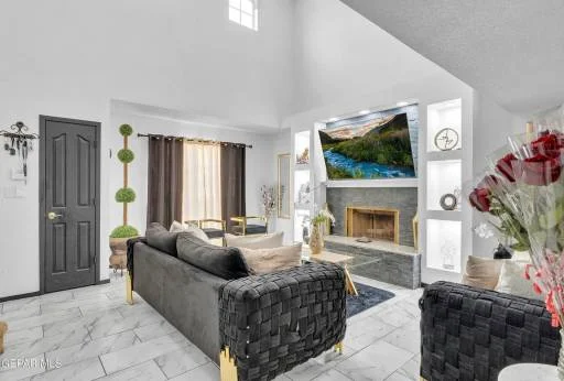 1449 MISSY YVETTE Drive 15