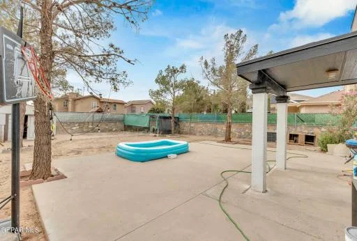 1449 MISSY YVETTE Drive 31