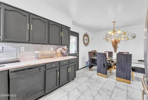 1449 MISSY YVETTE Drive 6