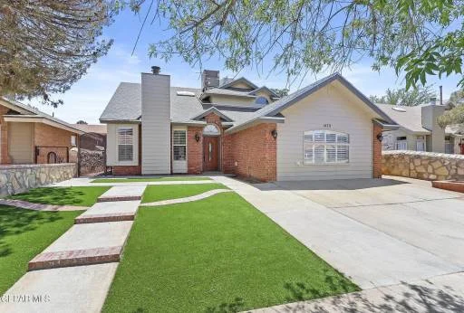1470 GENE TORRES Drive 22