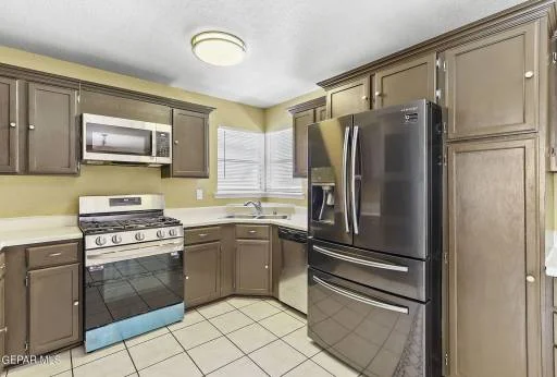 1470 GENE TORRES Drive 6