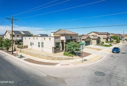 14701 HUNTERS GROVE Avenue 37