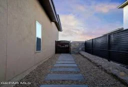 Cover Home 8