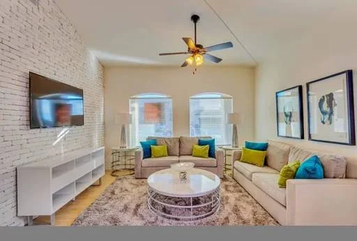 14761 MIKE A MENDOZA Avenue 4