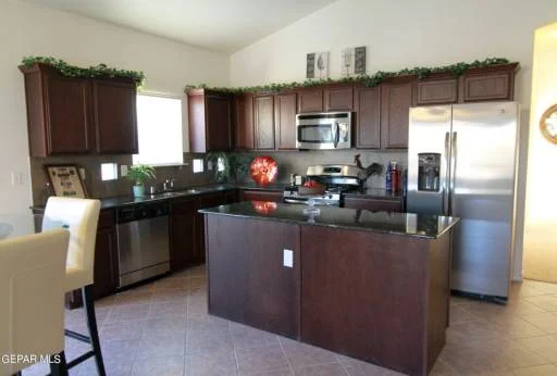 14765 MIKE A MENDOZA Avenue 1