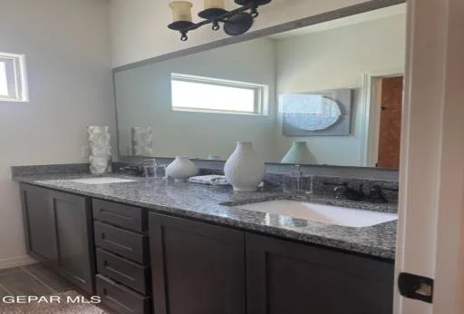 14765 MIKE A MENDOZA Avenue 11