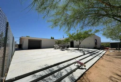 14767 Calhoun Drive 12