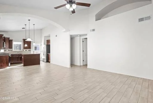 14836 TIERRA ESCAPE Avenue 15