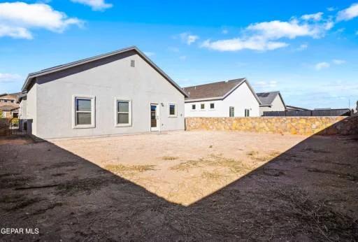14836 TIERRA ESCAPE Avenue 21