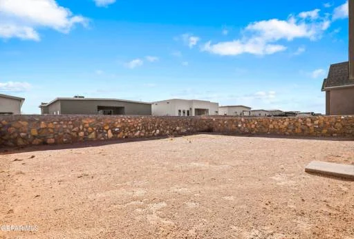 14836 TIERRA ESCAPE Avenue 27