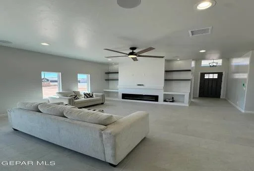14911 Hinojos Avenue 1
