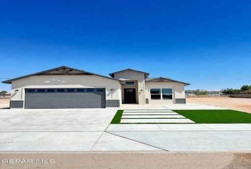 14911 Hinojos Avenue 4