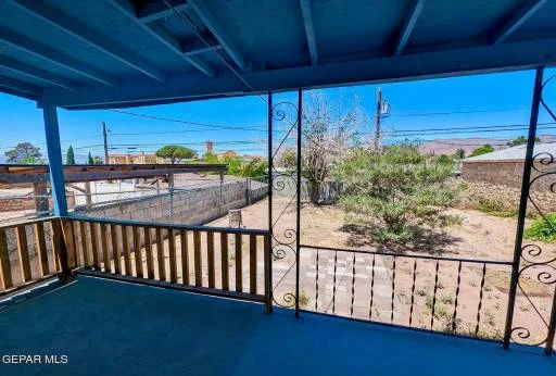 1505 Howze Street 11