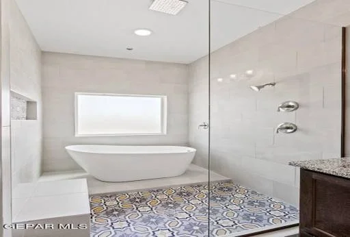 15060 Composition Avenue 11