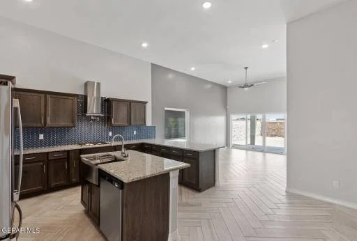15060 Composition Avenue 14