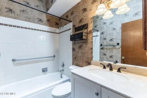 2204 ROBERT WYNN Street 1