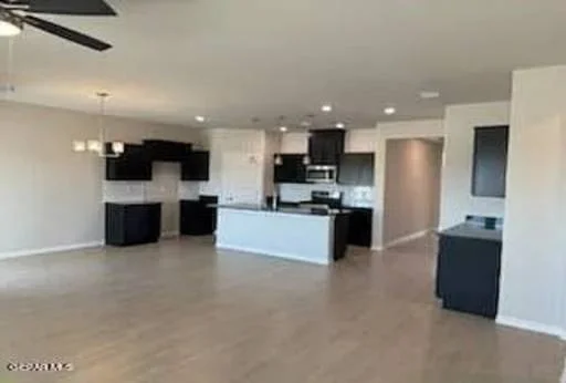 2233 SMALL MOUNTAIN Place 1
