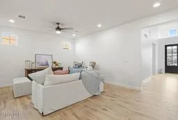 Cover Home 11