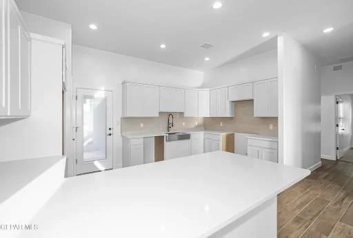 232 emerald rock Place 19