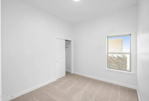 232 emerald rock Place 22